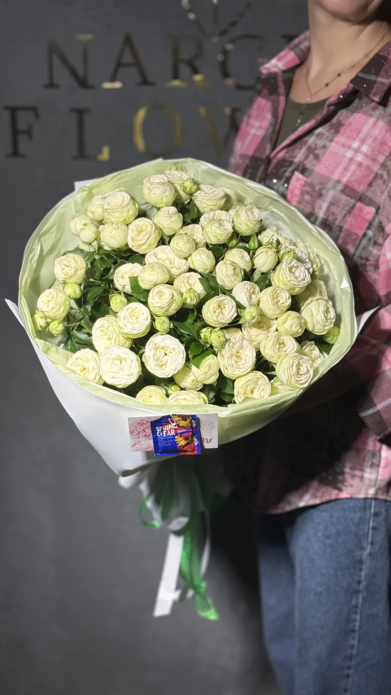 Букет «Білий дотик» — доставка квітів у Дніпрі
